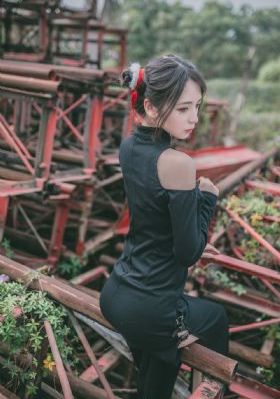 欧美大战猛女_720免费高清观看